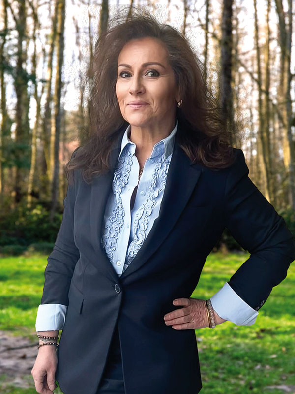 stphanemichel corporate 1of1 3